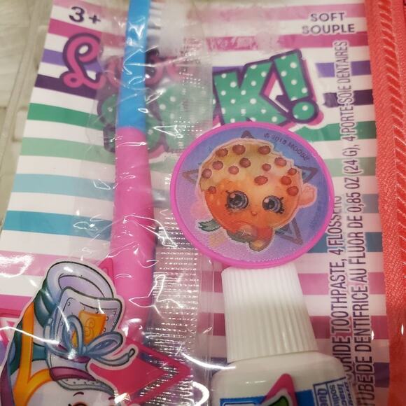 Shopkins Toothbrush Oral Care Travel Kit Childrens Toothbrush Travel Set - Picture 4 of 9